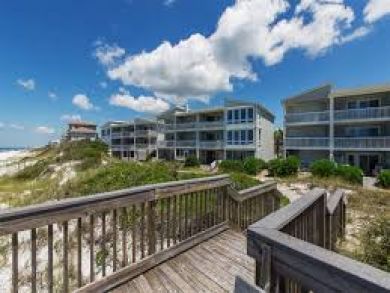 A Great Rental on The Beach Wow Great Rates Beach 50 yards !